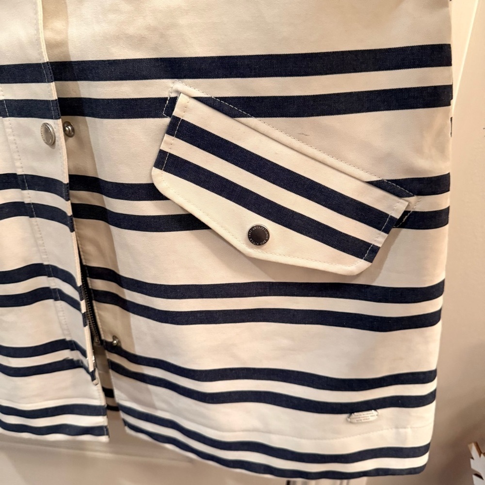 Abercrombie & Fitch Blue and White Striped waterproof and wind, resistant jacket - Picture 6 of 8